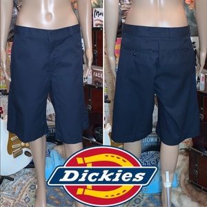Young mens 32 flat front DICKIES classic fit cargo shorts